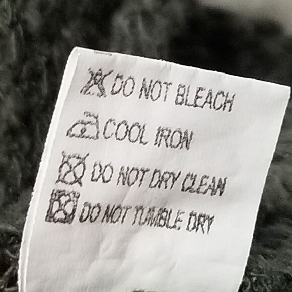 AndTheWhy M/L Army Green Sweater Turtleneck Waffle Knit Chunky Gremlin - Picture 7 of 9